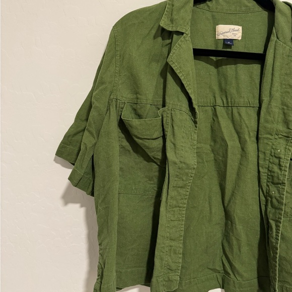 Universal thread button up crop - Picture 3 of 4